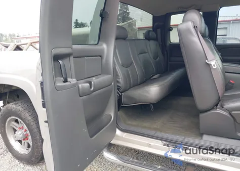 2004 Chevrolet Silverado 2500Hd Lt from USA, damaged, VIN 1GCHK29114E183017